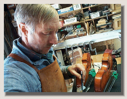 violin022004.gif